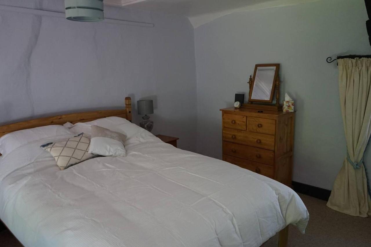 Stunning Historic 2-Bed House In Shaftesbury Villa ภายนอก รูปภาพ